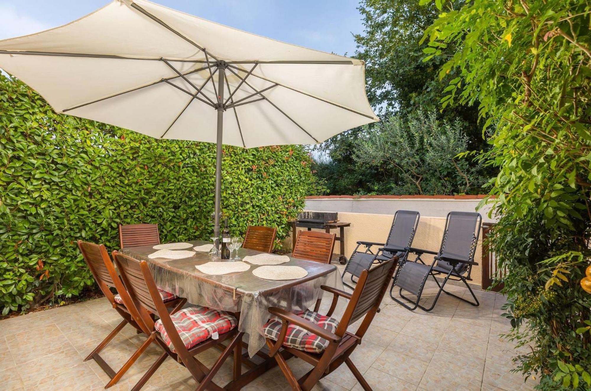 Ližnjan Apartment Buneta With Relaxing Outdoor Area מראה חיצוני תמונה